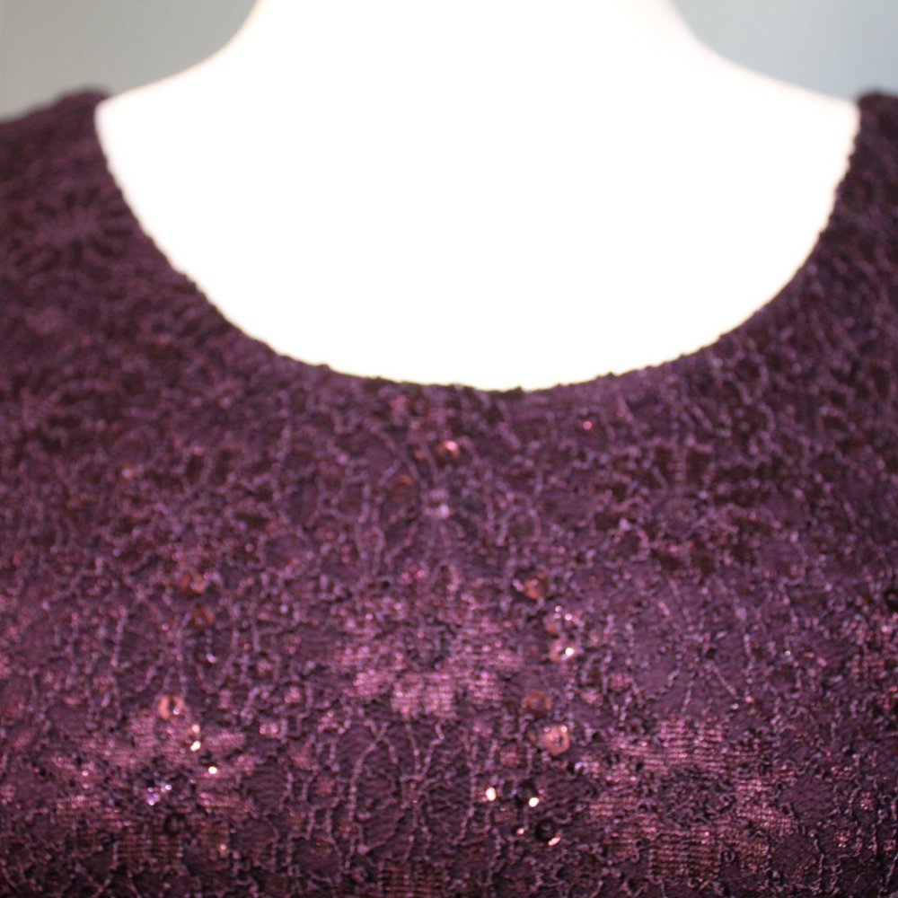 Sleeveless Dress with Shawl - Picture 4 of 8